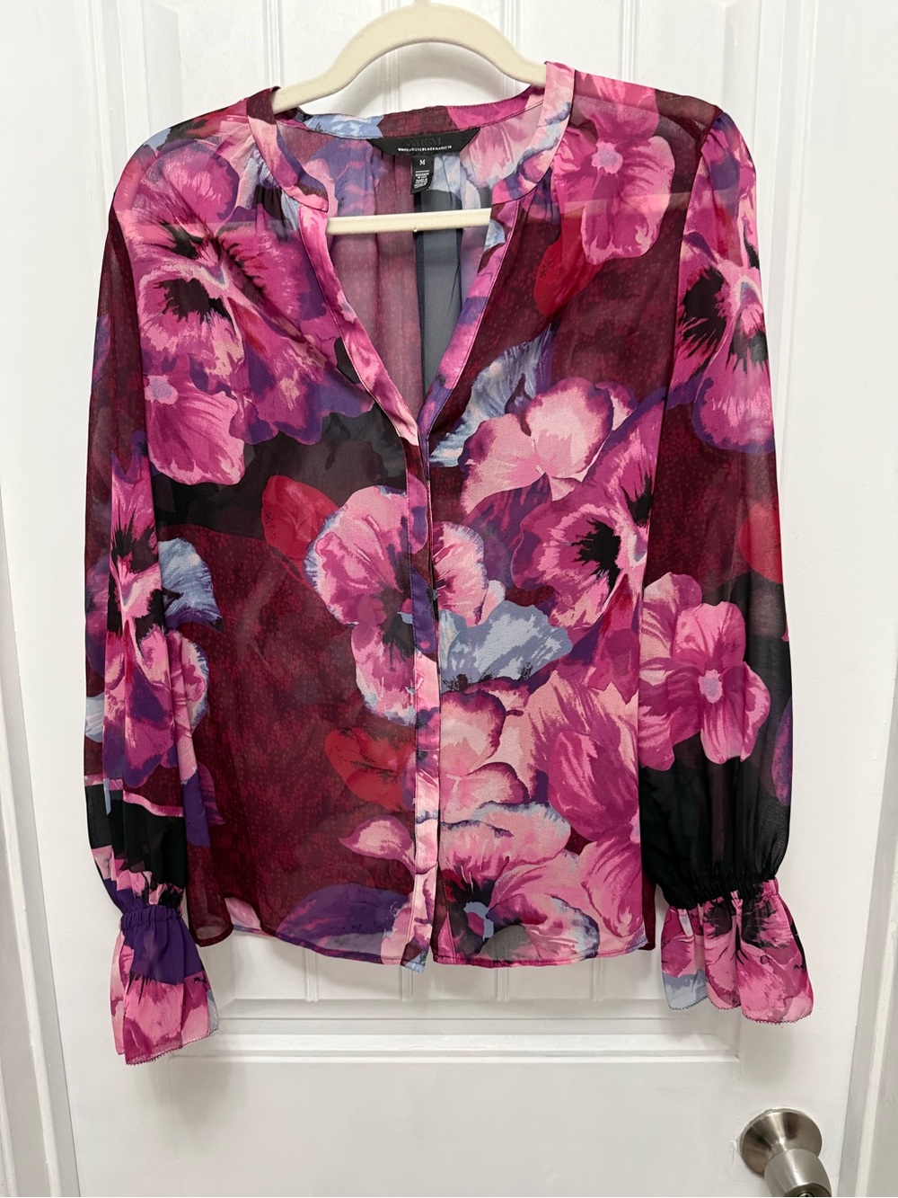 White House Black Market Size Medium Blk & Pink Sheer Button Up V Neck (46-17)